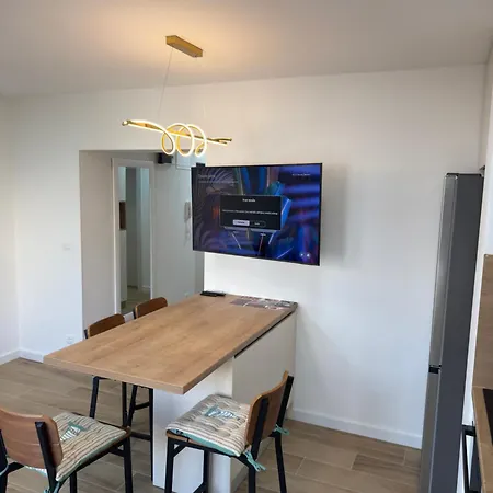 Comfort Spacious In Center Apartament *