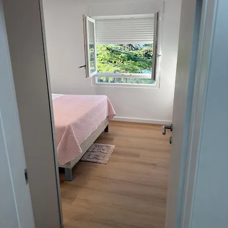 Comfort Spacious In Center *